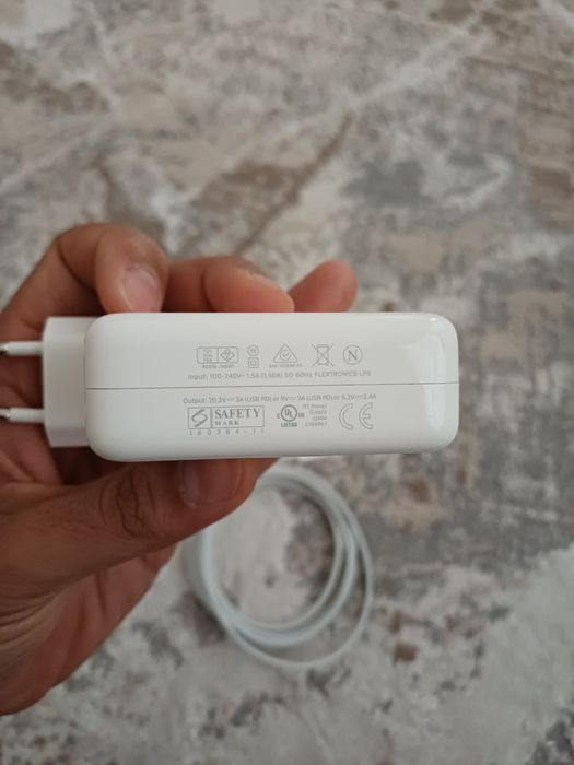 Оригинальное зарядное устройство Apple 61W USB-C