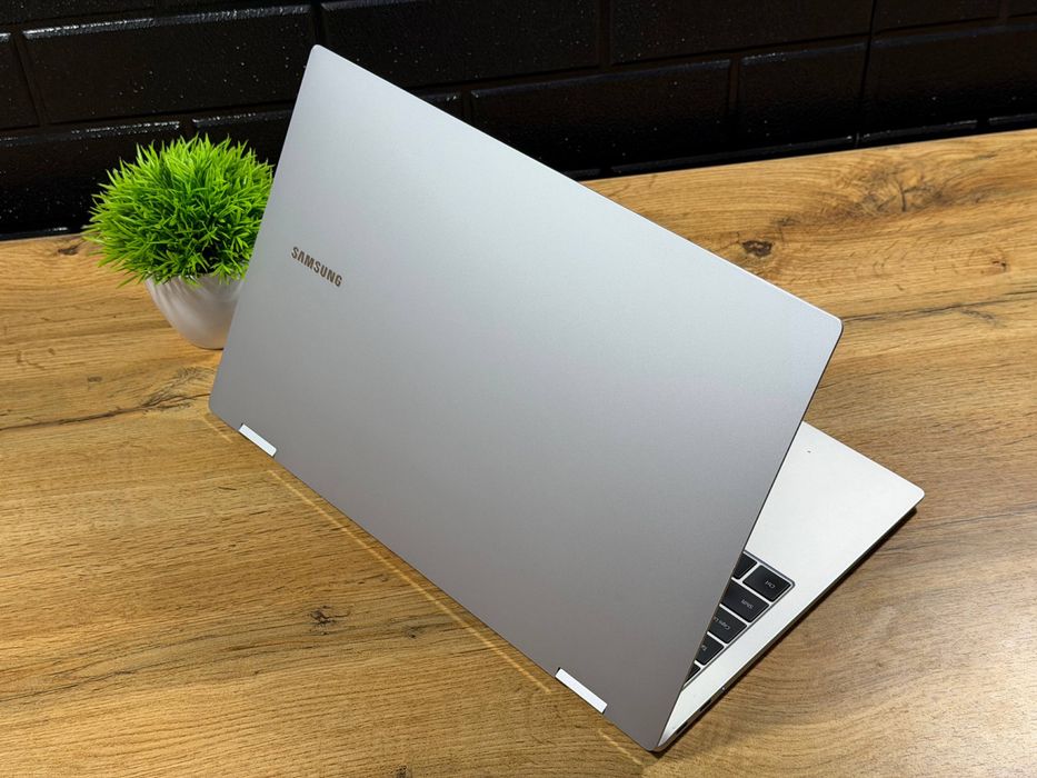 Samsung Galaxy Book 2 Pro коробка,стилус