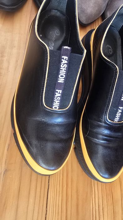 Обувки 38 размер естествена кожа/лак/набук. Символични цени