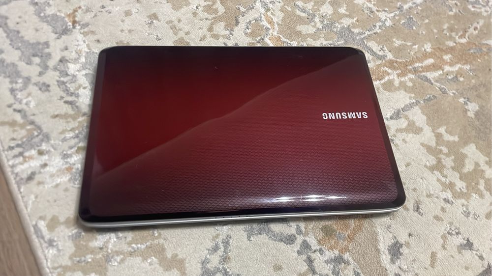 Продам ноутбук самсунг