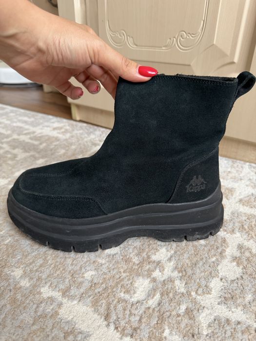 Продам зимние ботинки