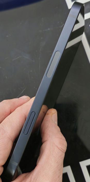 Ocazie! Nou! Nefolosit! 0 ore de functionare , 100% viata bateriei ! iphone 12 neverlocked