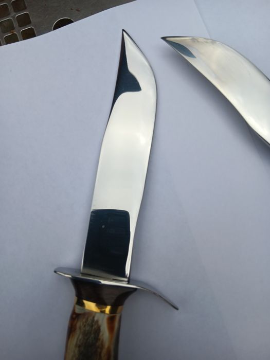Cuțite  de vânătoare  cu miner  din corn de cerb