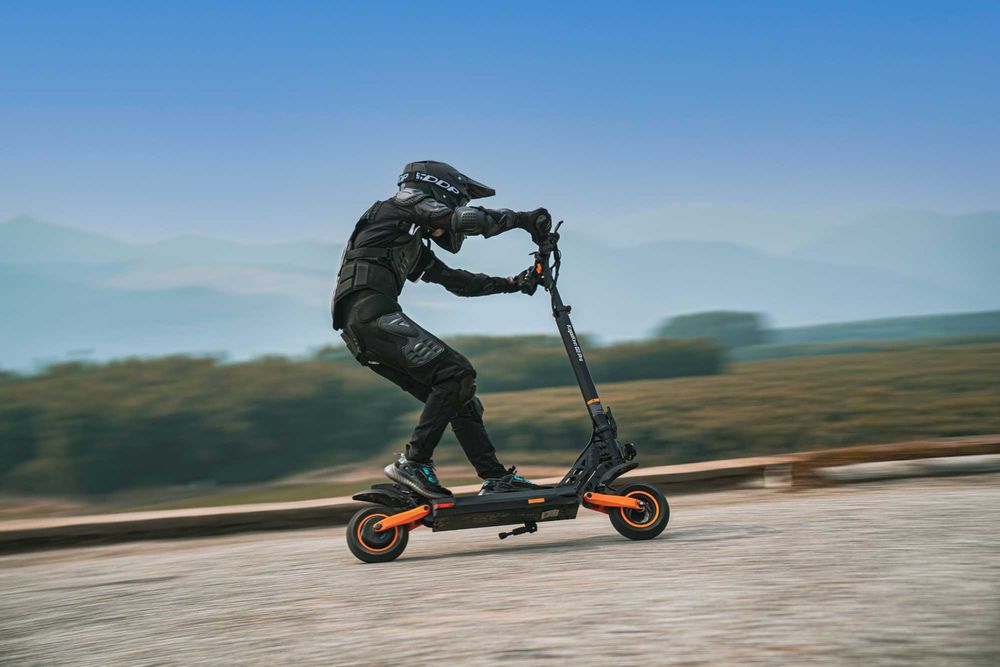 MAGAZIN ONLINE! Trotineta electrica KuKirin G2 Pro 2025, motor 600W