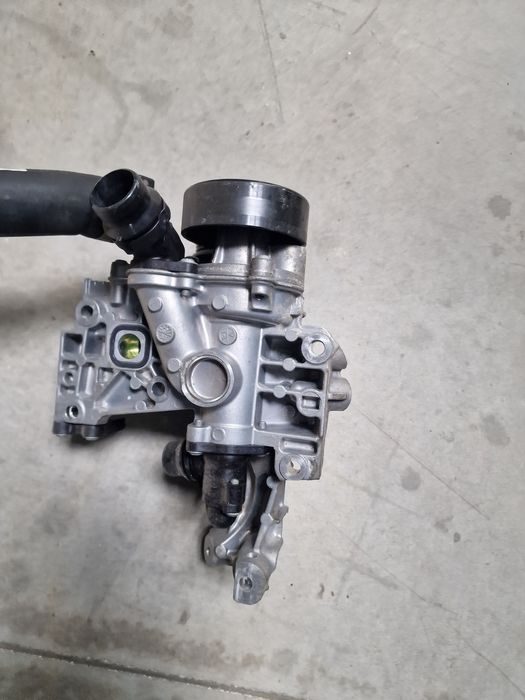 Pompa apa cu suport bmw g20 330e g01 g02 x3 x4 30e b48x/8650987