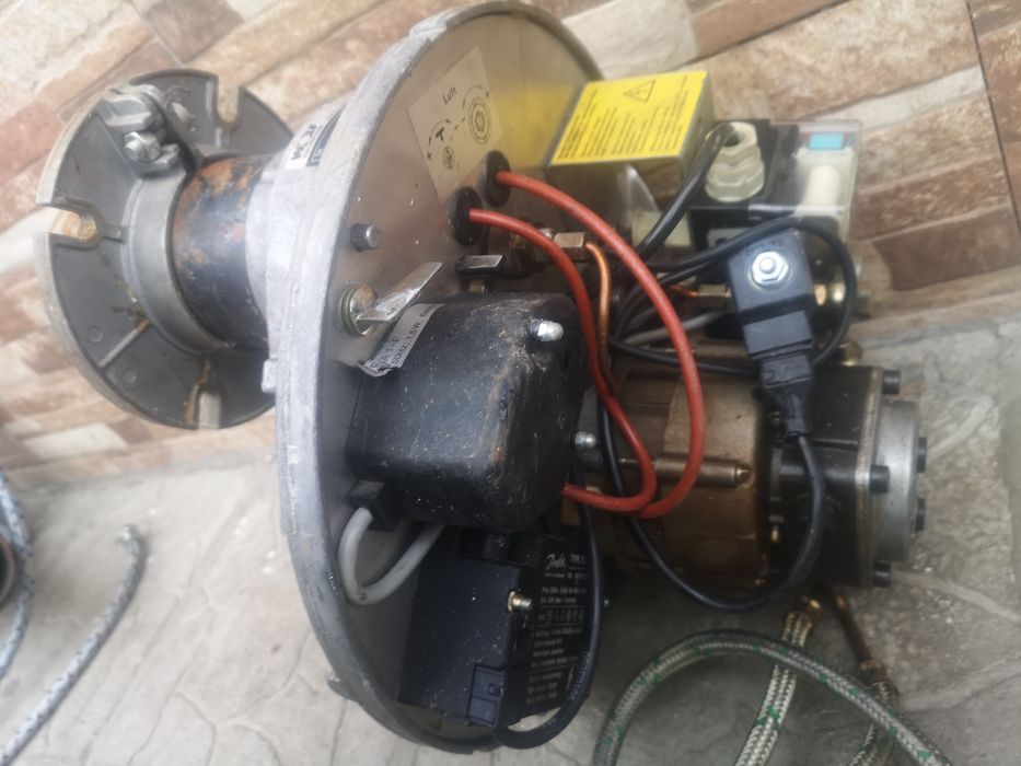 Wolf 35-40kw Немска Горелка на Дизел Масло  1.2-3.7kg/h