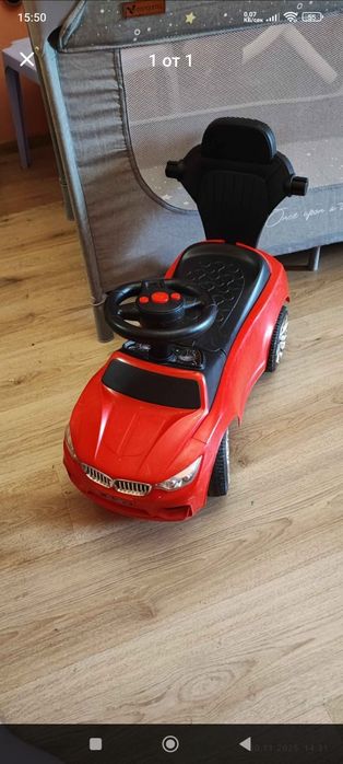 Детска кола за бутане (Ride-on Car) със звукови и светлинни ефекти