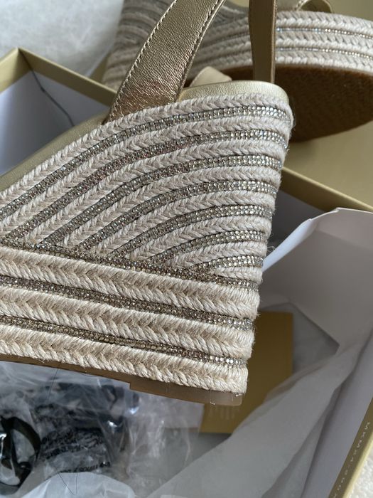 Босоножки от Michael Kors