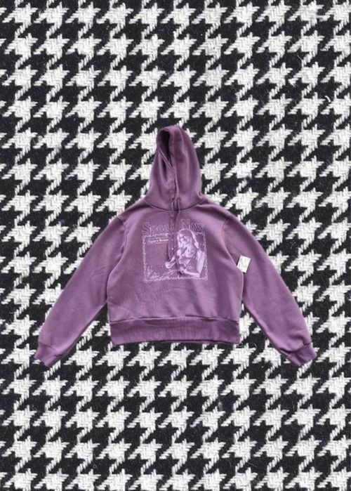 худи от Taylor Swift