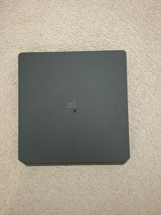 Ps4, folosit ceva timp și funcționează bine