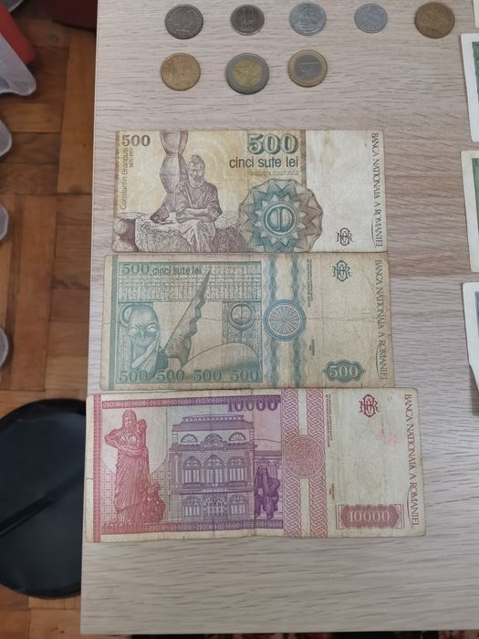 Vând bancnote si monede vechi