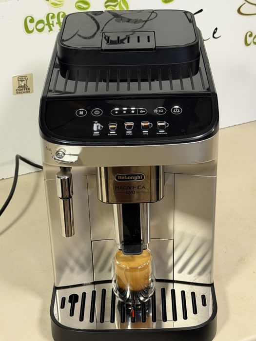 Кафемашина кафе автомат delonghi magnifica EVO с гаранция