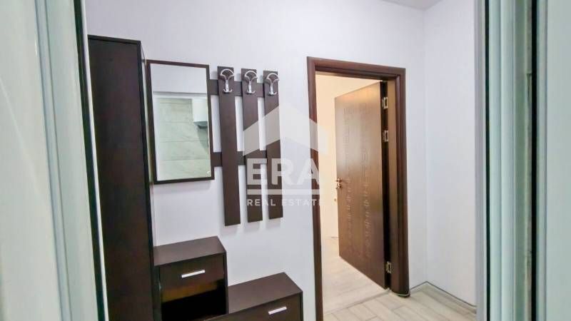 ЕРА ИмотиТе предлага под наем Тристаен тухлен апартамент, в близост Со