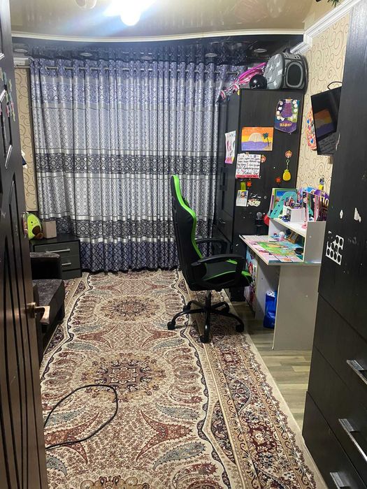 Продается  своя 2-х комнатная квартира.Ангрен квартал 5/1а