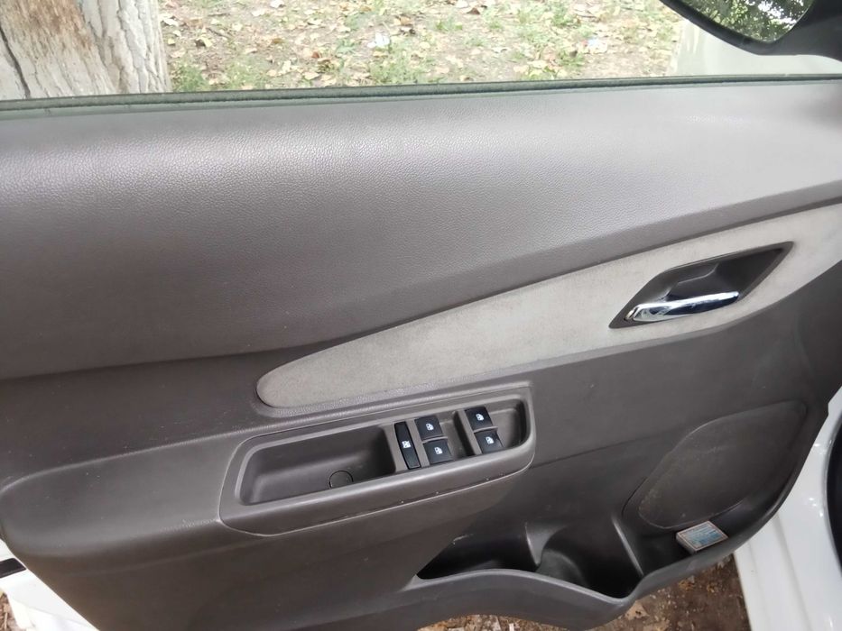 Продам Автомобиль шевроле кобальт