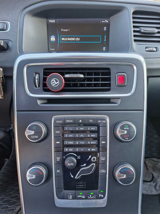 Volvo V60, T4, 1.6 , benzină, distronic
