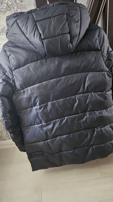 Продам куртку женскую