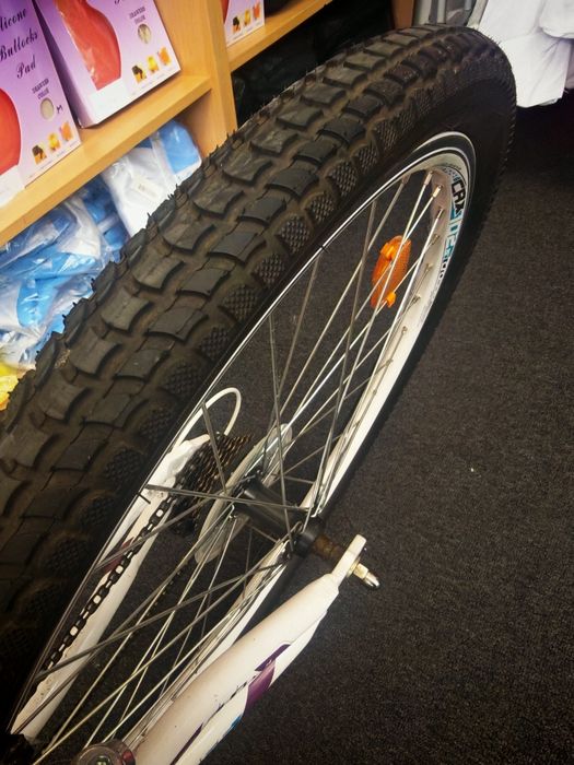 Bicicleta fete aproape noua