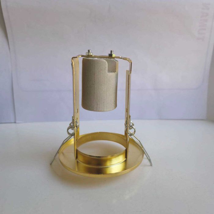 Potolochniy chiroq / Светильник встраиваемый потолочный