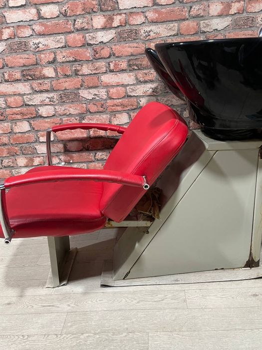 Мойка для салона срочно солилади