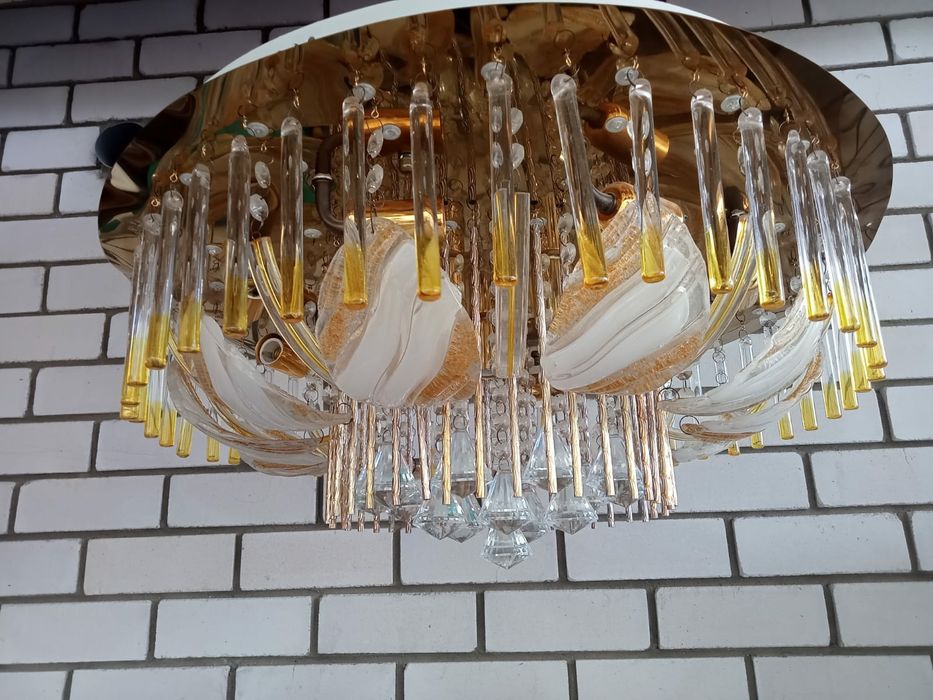 Продам люстру б/у в хорошем состоянии