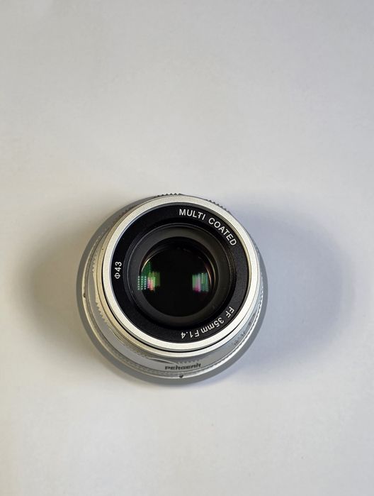 Obiectiv manual Pergear 35mm f1.4 montura Canon RF