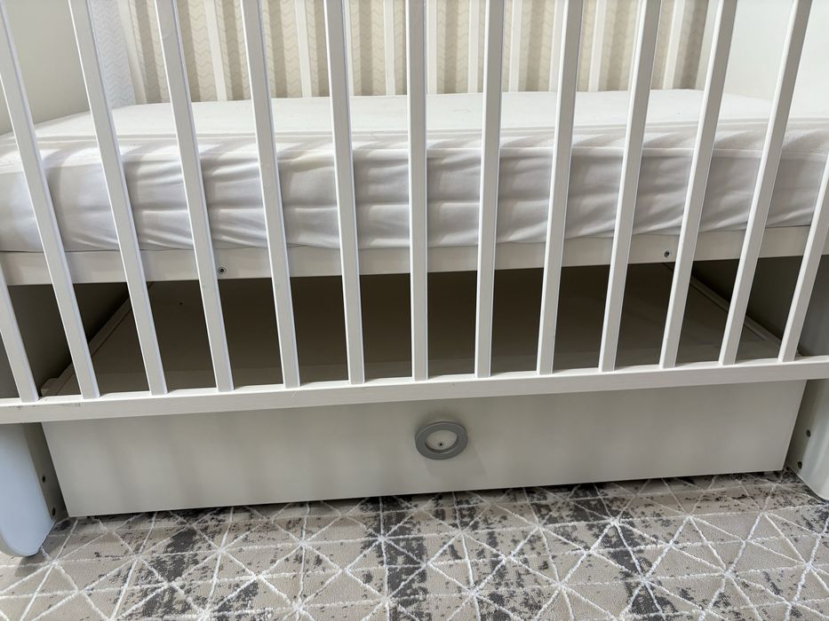 Продам детскую кроватку