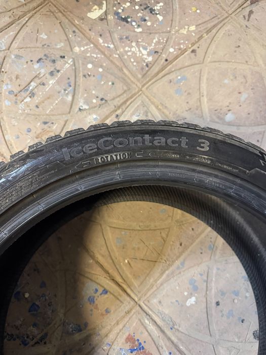 Продам шины Continental ice contact 3 245/40 R19