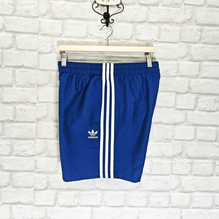 Adidas Оригинални мъжки сини къси панталони размер М