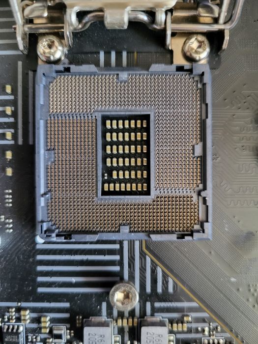 Msi Z590 a-pro. Lga1200