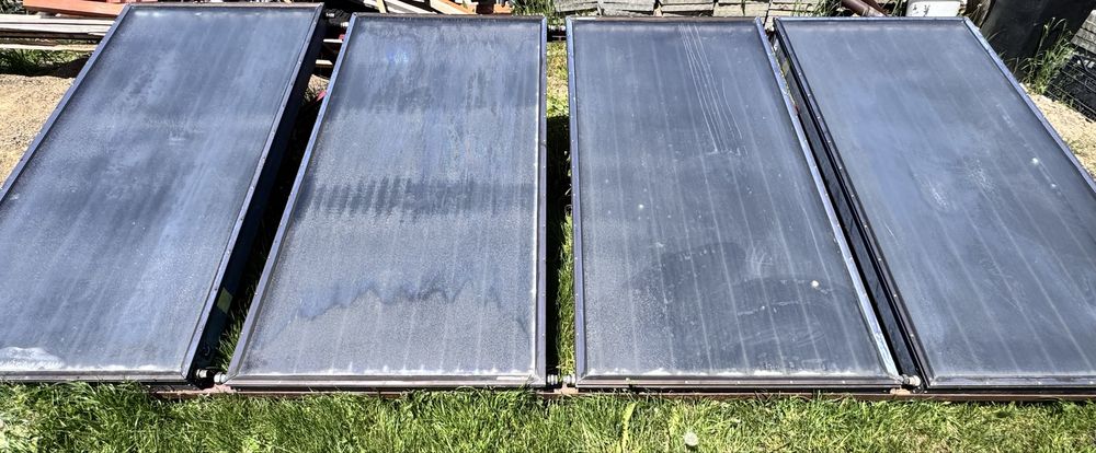 4 panouri solare pentru apa calda
