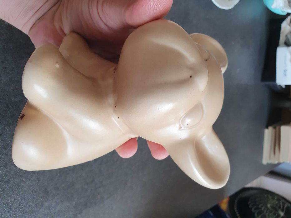 Un caine catel din ceramica, 16 cm inaltime