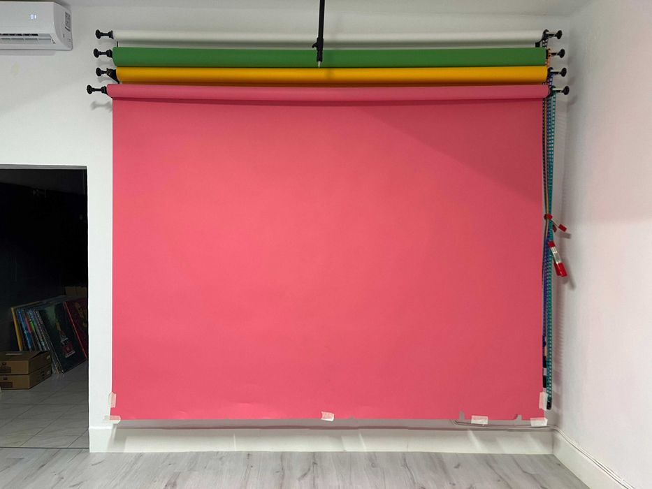 3 x Fundal foto Colorama carton 2.72 x 11 metri ROZ / VERDE / GALBEN