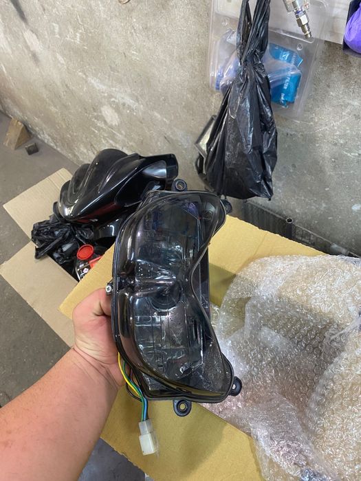 Затъмнен фар  за Ямаха Аерокс