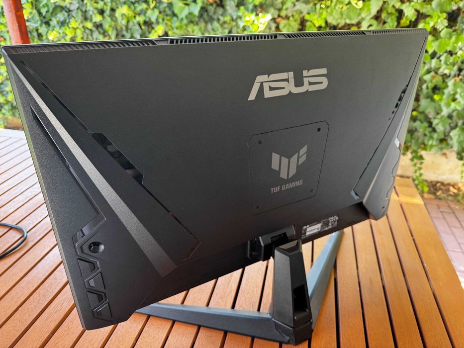 Monitor ASUS TUF Gaming QHD 27 inch 180Hz in garantie