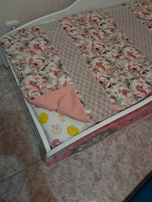 Кровать детская машинка