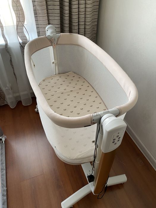 Электрическая кроватка, манеж