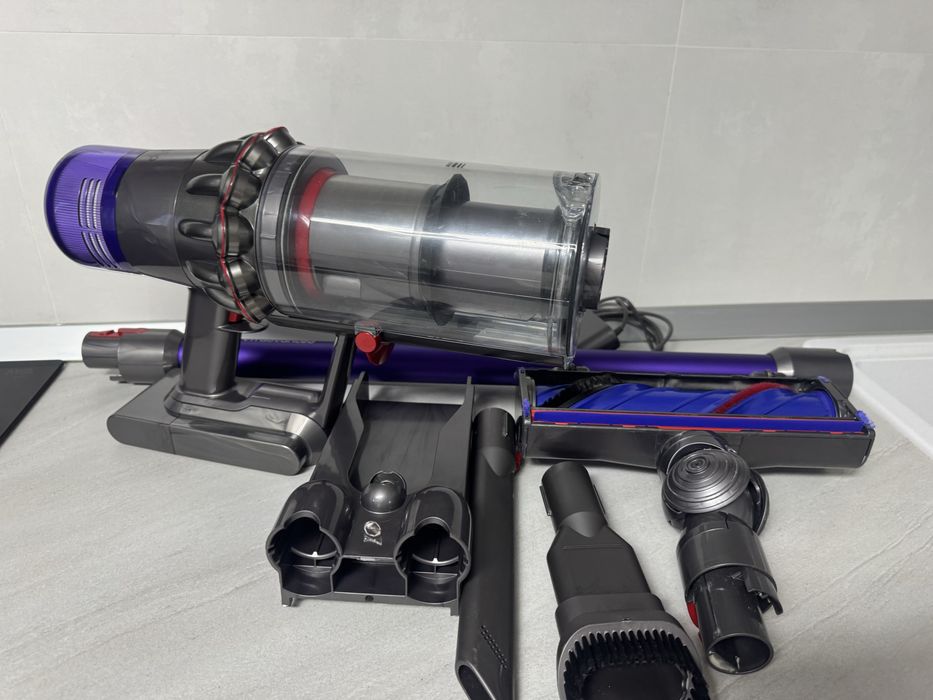 Apirator Dyson V11 Advanced, garantie nov 2027