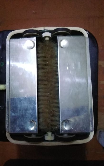 Продаем   домашний  веник щётка.