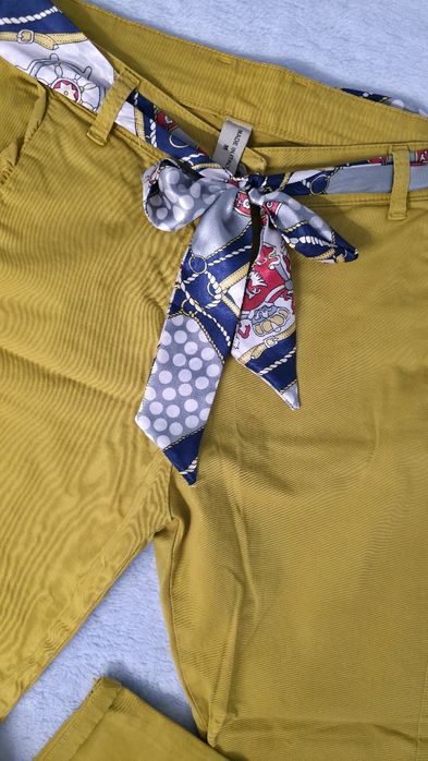 Pantaloni chino damă, galben mustar, curea satinata, marimea M