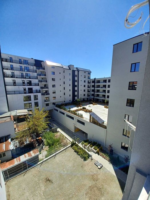 Продава се Тристаен апартамент в Варна, Център - 126 кв.м за 1985 €/кв.м - Снимка #4