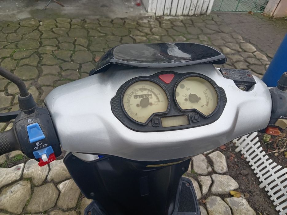 Vând scuter Honda 49cc