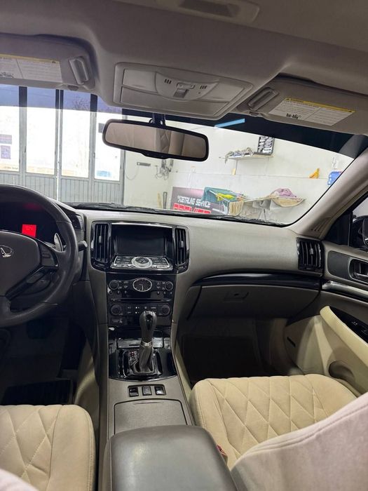 Infiniti G35 stech 1