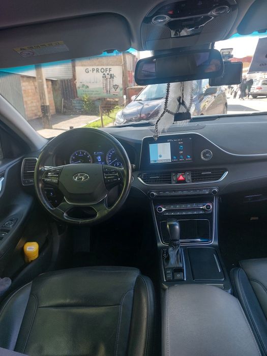 Продаю grandeur  2016г 2.4 бензин