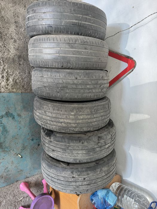 Продам шины 16 стояли на камри