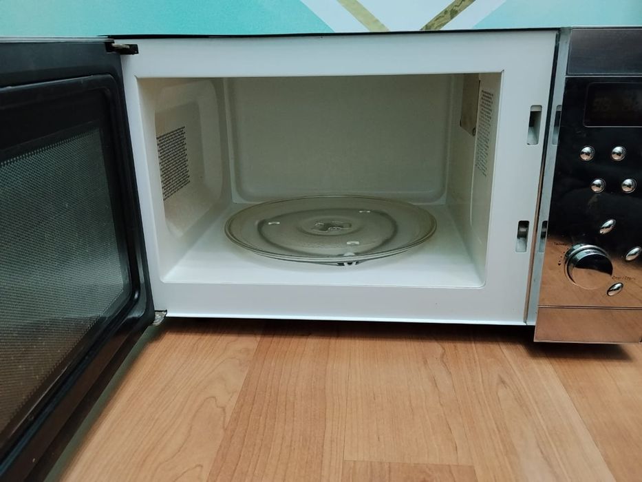 Продам микроволновую печь