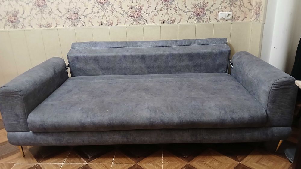 Продается диван.