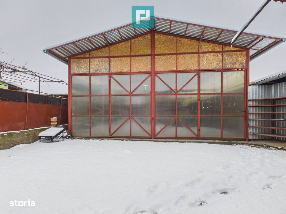 Hală și spații de birouri pe șoseaua principală