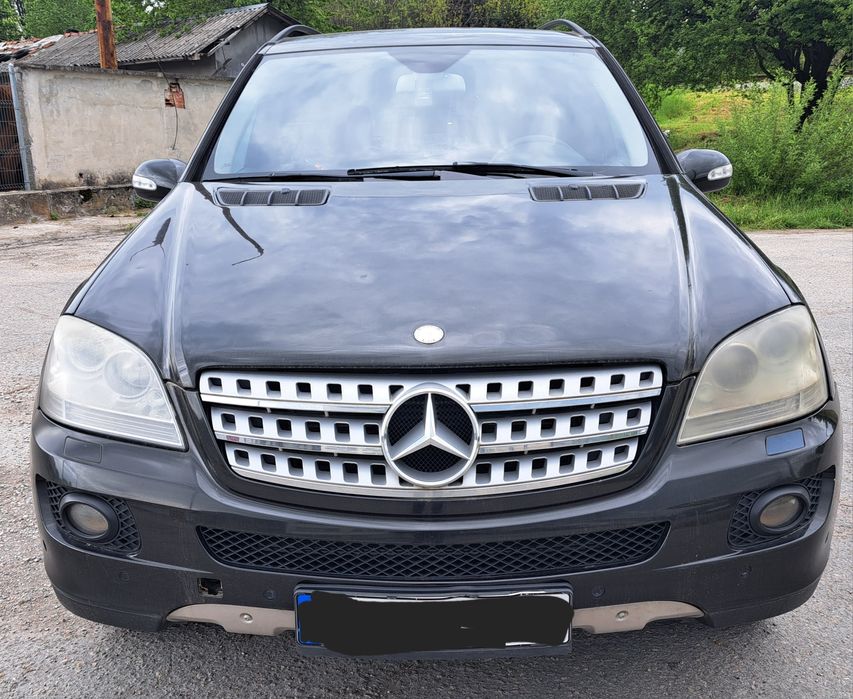 Преден капак Мерцедес МЛ W164 Mercedes ML W164 сив черен капаци