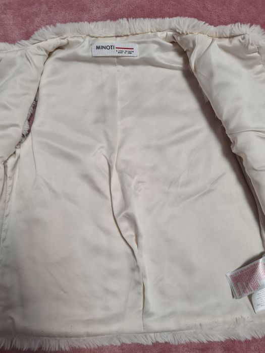 Бяло пухено елече